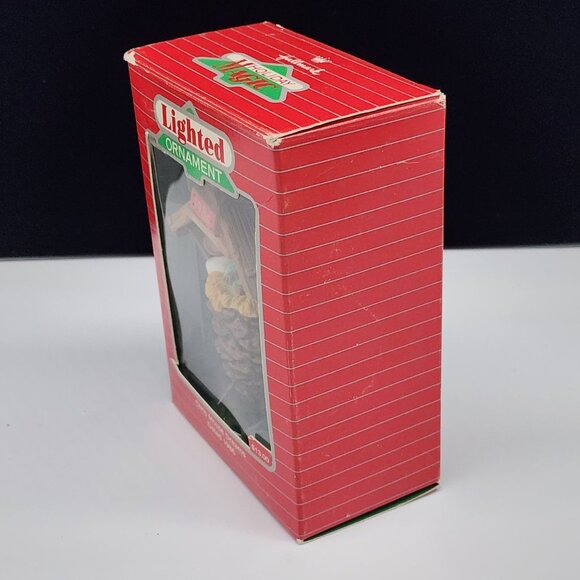 Hallmark 1986 Lighted Ornament Chris Mouse Dreams Pinecone Shape - Picture 3 of 6